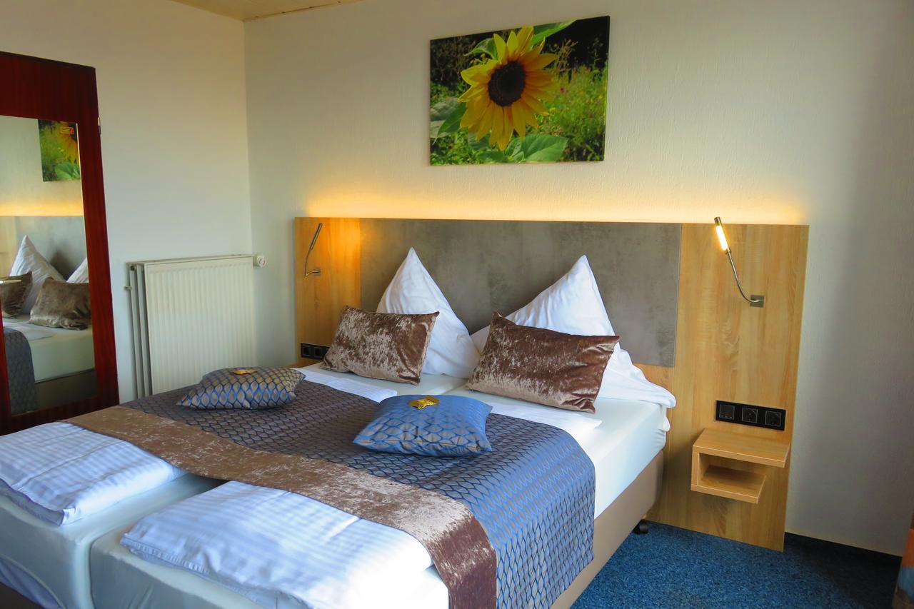 Hotel Am Sonnenhang Kassel Eksteriør billede