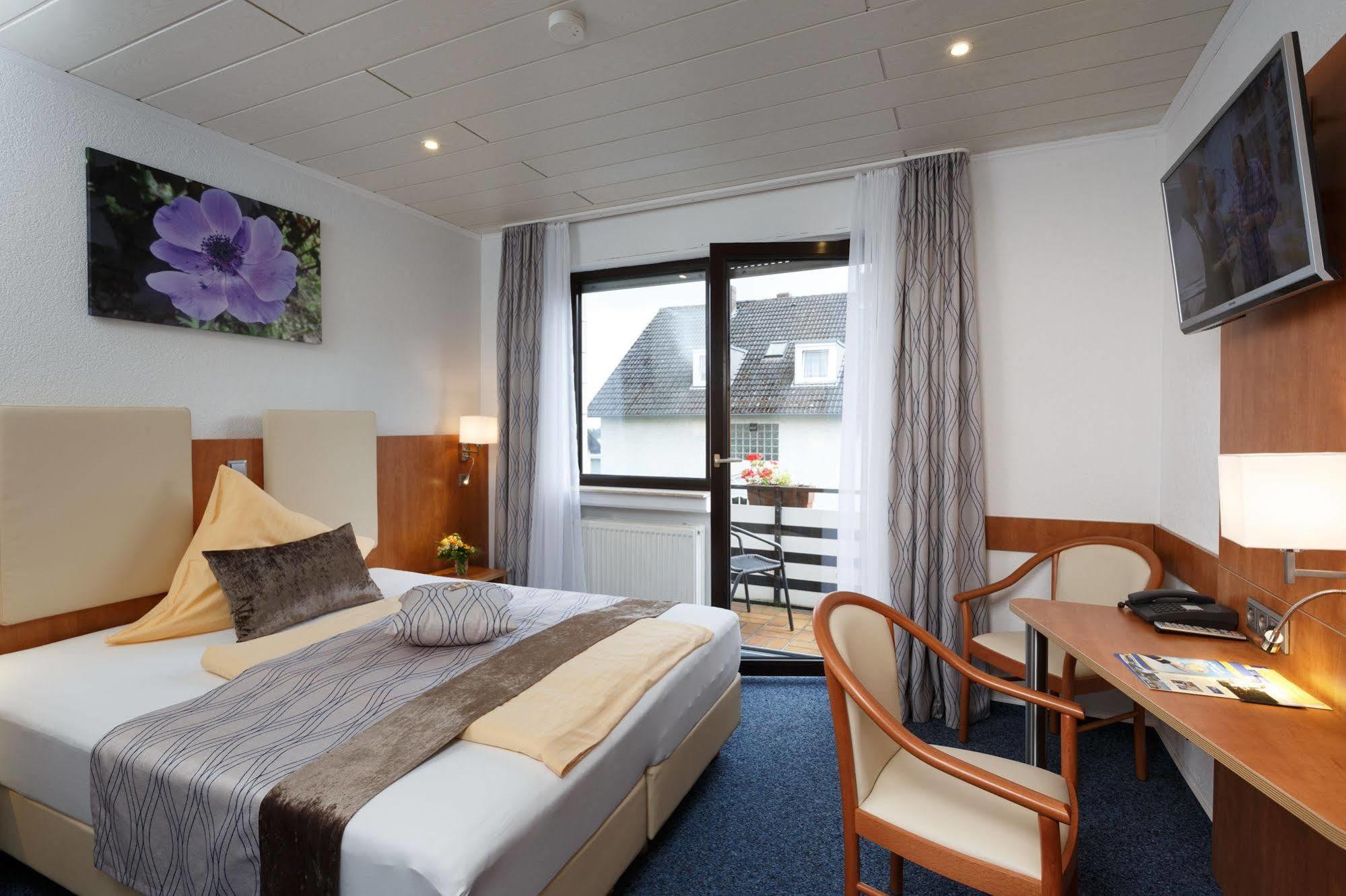 Hotel Am Sonnenhang Kassel Eksteriør billede